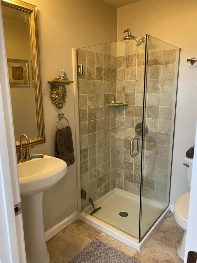 Perkins Cove Oceanfront Cottage Оганкит Экстерьер фото